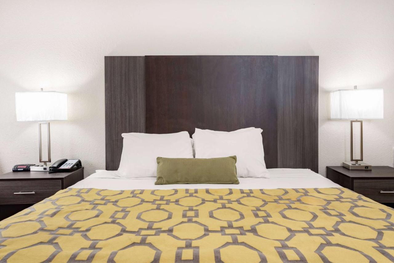 Baymont By Wyndham Midway Tallahassee Bagian luar foto